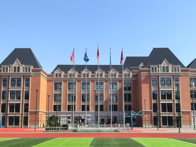 DSE+A-level,2025慈吉高中打造世界名校双通道