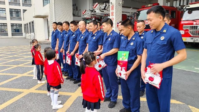 中山东凤:“防灾减灾”消防科普教育基地开放活动