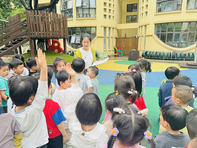 演练有“方”,遇震不“慌” ——杭州市丁兰幼儿园防震减灾周活动