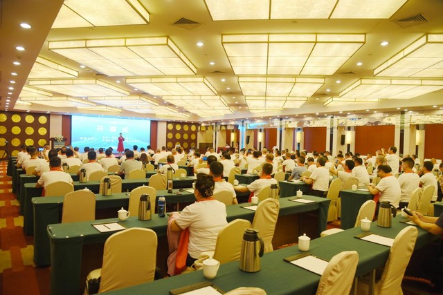 厚植家国情怀主题研讨会昨在南京举行