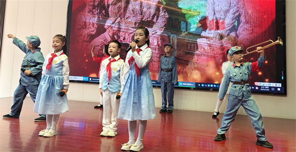 沂源县第二实验小学:“和颜乐色 ”唱响“六一”新乐章