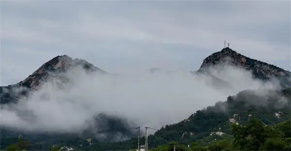 雨后游圣境鲁山有感
