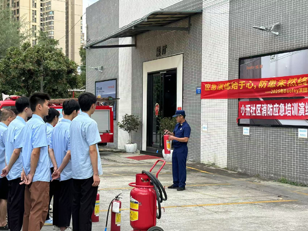 中山东凤:开展“党员做先锋,安全进万企”消防培训活动