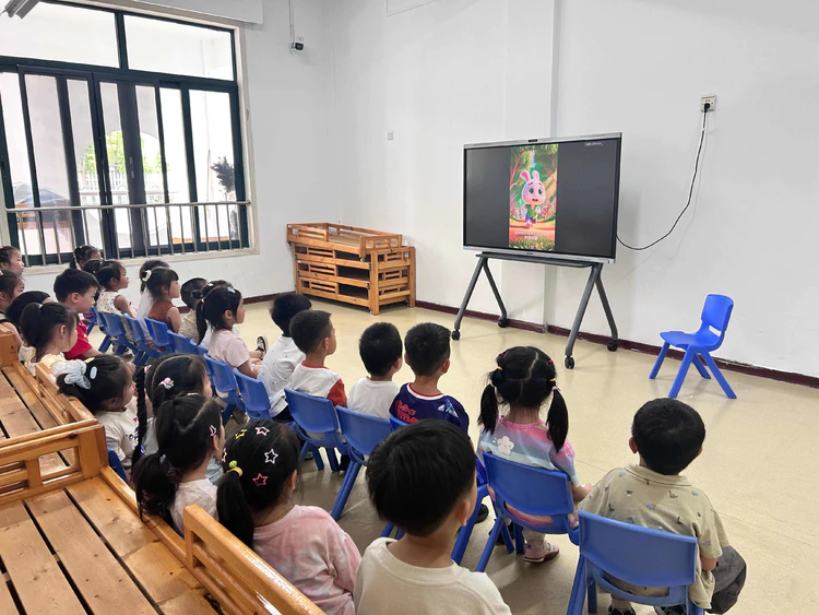 夏日安全“童”守护  ——杭州市丁兰幼儿园防暑安全活动