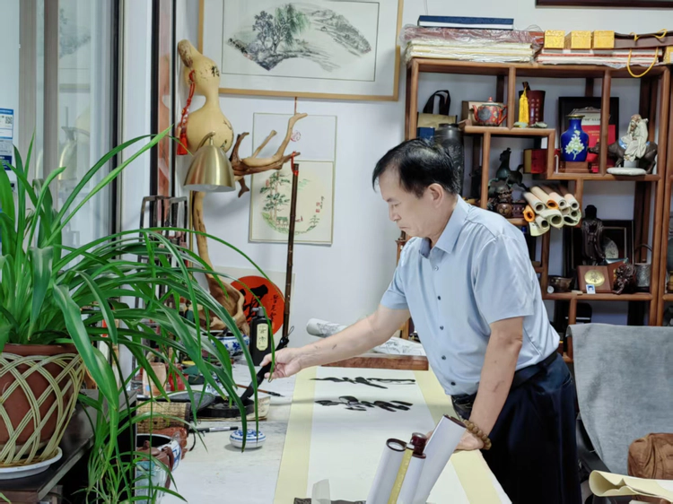 鲁先圣文学书画艺术成就鉴赏:文心墨韵相辉映