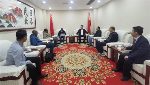 索马里驻华大使馆代表团访问中非经济合作发展工作委员会  推动渔业资源开发合作