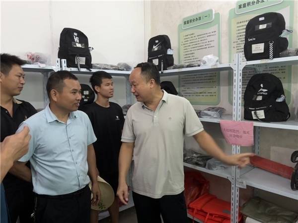 安远县天心镇：油菜育秧抓技改 森林防火筑屏障