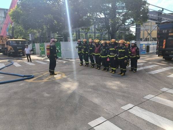 东升大队深入名门锁业开展大队实战演练及防消联勤工作