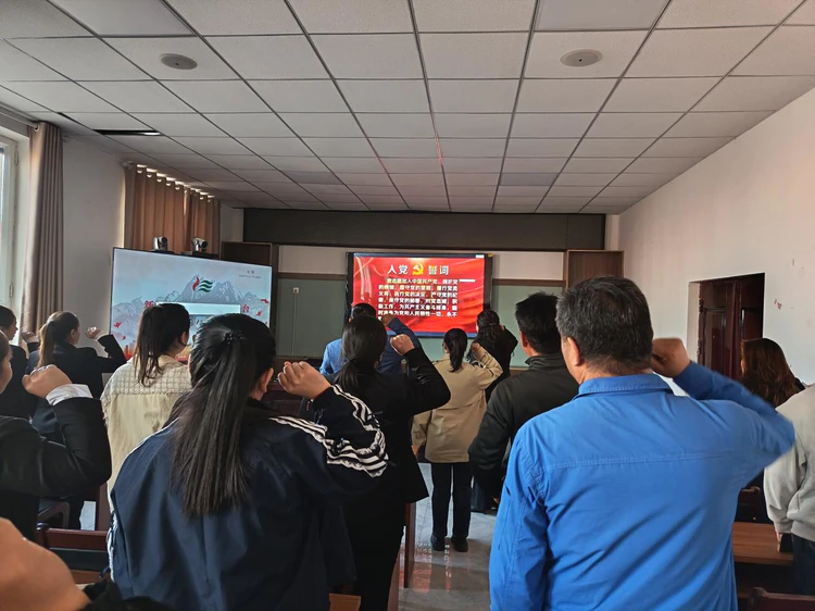 喀什地区新联会党支部开展 “纪念抗美援朝75周年 志愿服务践初心” 主题党日活动