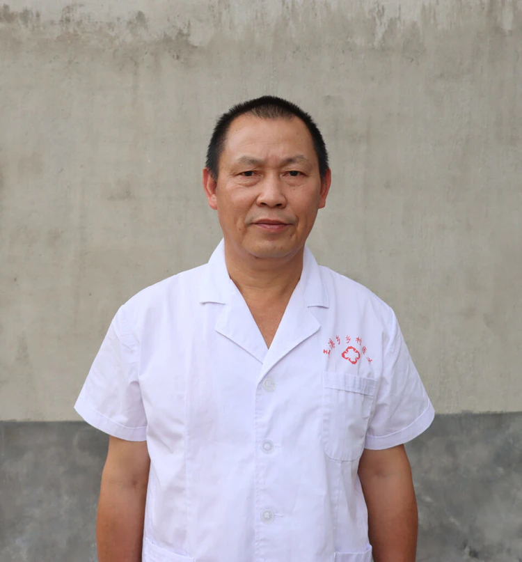 【一诺守乡野 仁心护民安】——江西浮梁乡村医生叶永红的38载坚守