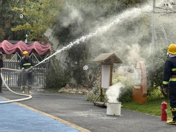 ​幼儿园的多维安全教育,藏着多少童趣巧思?