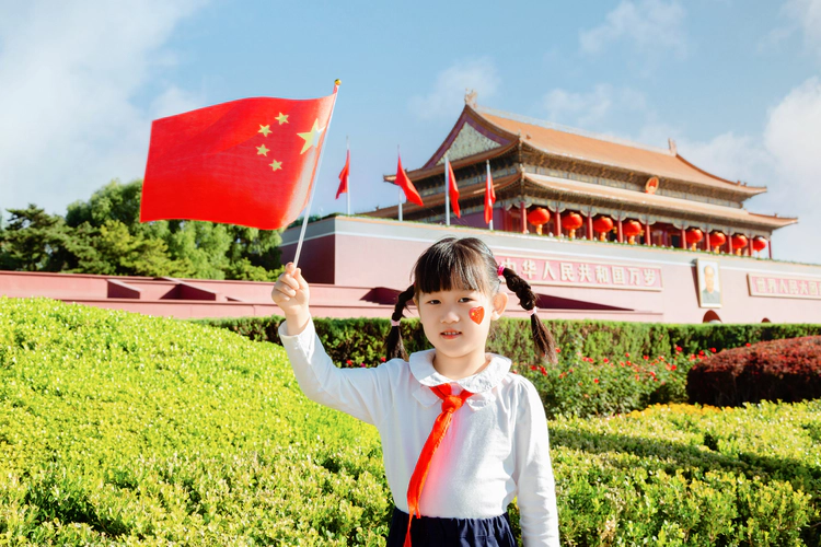 为复兴中华的伟大使命而奋斗终生