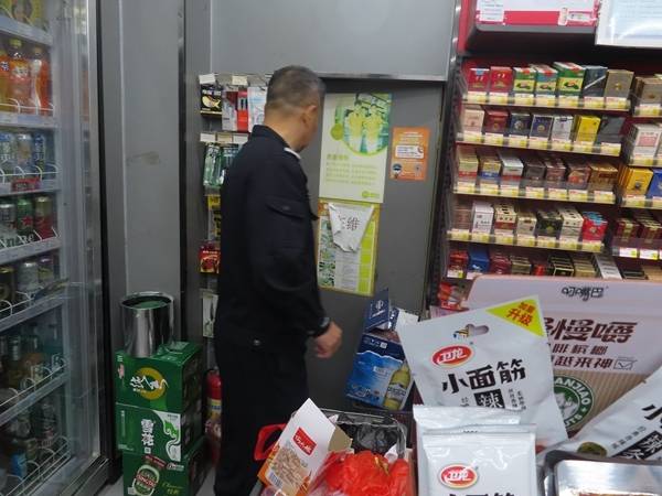 东升大队扎实开展夜查经营场所指导服务工作