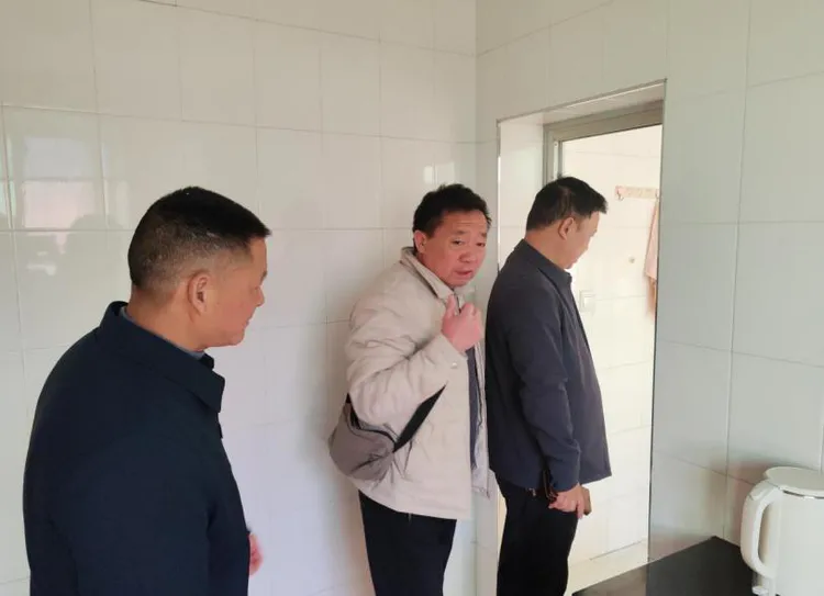 【百日攻坚】西郊街道解民忧 一心桥社区月山公寓漏水难题“一站式”清零