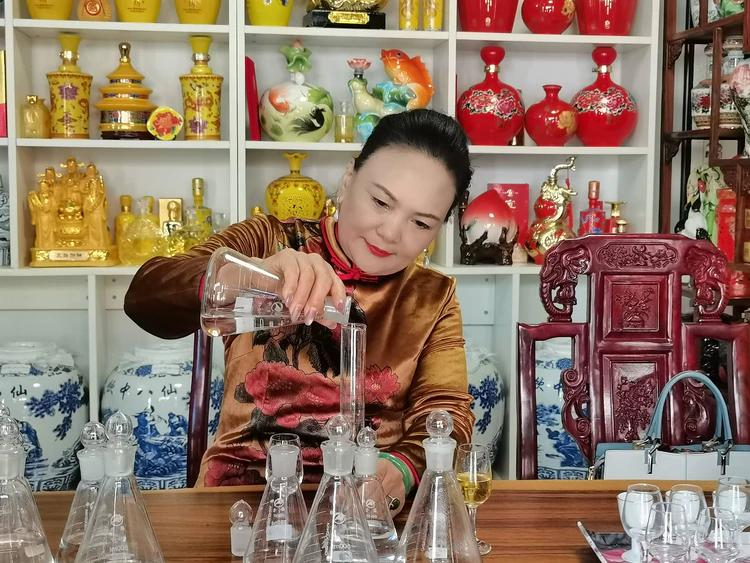 刘云侠:从沂蒙女儿到国家级品酒师