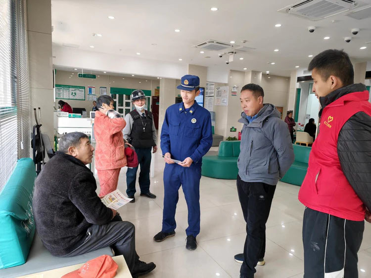 鲇鱼山镇:用电用火宣传进万家 筑牢冬季安全“防护墙”