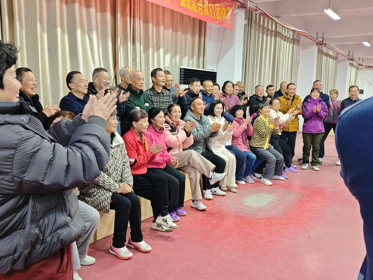 【乒出精彩 点亮幸福】昌河街道:乒乓球赛燃动昌盛社区邻里情