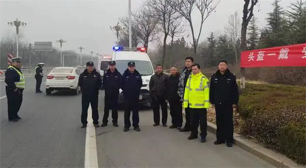 临朐县东城街道办:联合专项整治电动车不文明骑行