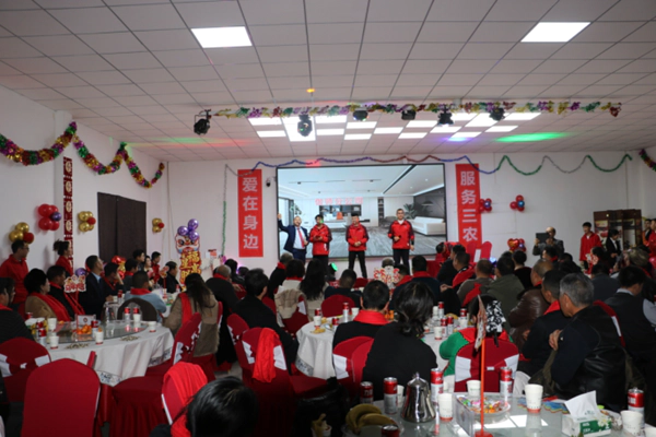 喀什世平农业(集团)年会火出圈!员工自编歌舞节目堪比春晚,民族团结凝聚力燃爆全场