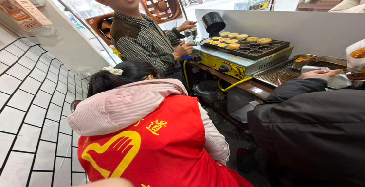 周路口街道金家弄社区开展燃气安全专项检查 筑牢社区安全防线