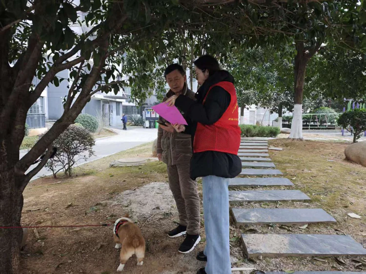 周路口街道广场社区开展文明养犬宣传 助力营商环境优化