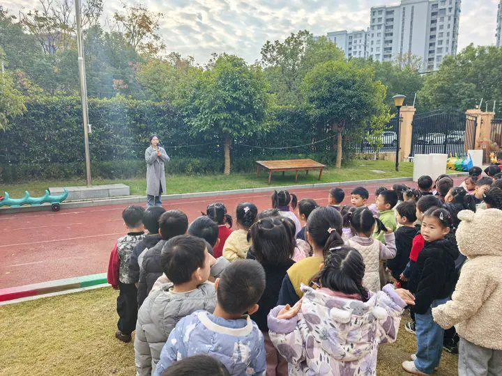 暖护童心,安全防寒  ——杭州市丁蕙第二幼儿园抗寒防冻安全月活动