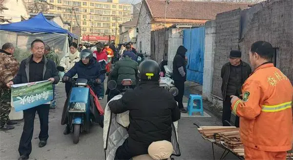 淄博市自然资源和规划局张店分局——  开展进集市巡查和森林防火宣传