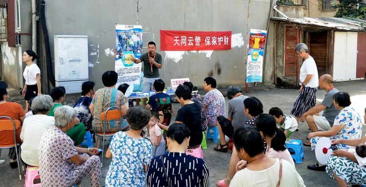 “反哺”桑梓  奏响乐章