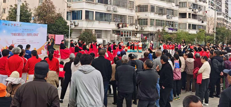 昌河街道梦园社区:巾帼欢聚庆“三八”  党群同心筑和谐