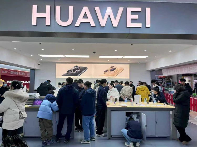 惠民焕新40天!喀什广视通智家家电家装节暨第十一届家电雷锋月同步启幕