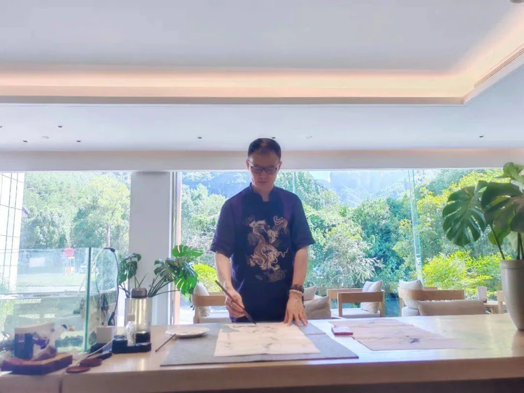 魏任斌教授|画虾者说:十年磨一“虾”,为时代而歌