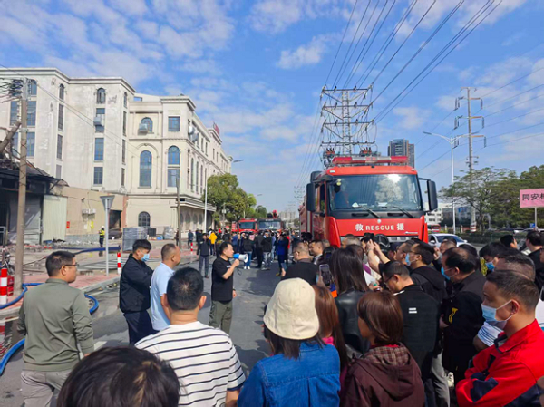 中山东凤：召开火灾事故警示教育现场会