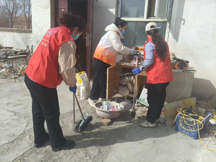 暖居相伴·情暖夕阳 | 专业赋能显担当,  独居老人帮扶志愿服务暖心上线