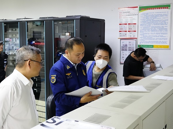 中山东凤：消防服务进医院 把好医疗“防火关”