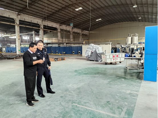 东升大队深入劳动密集型生产经营场所开展“地毯式”检查