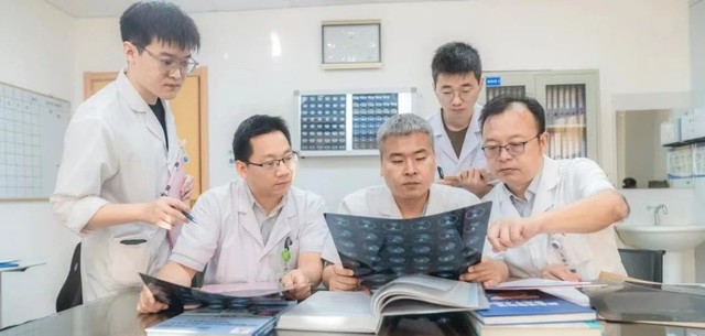 “在豆腐上绣花” 巧解复杂胰十二指肠切除术