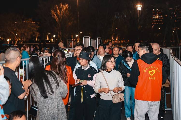 23萧煌奇演唱会.JPG