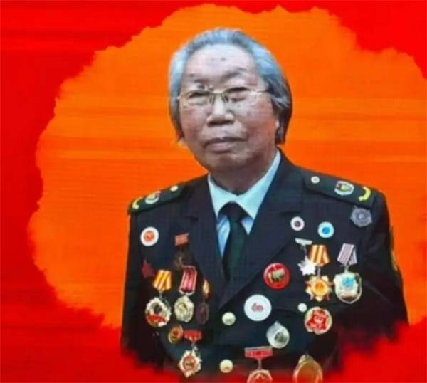 【中国军创事业发展中心·高级顾问】笔绘山河,墨韵千秋——军旅诗书画家李采