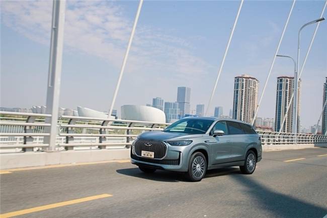 从底盘到座舱,瑞虎9用“越级配置”重新定义家庭出行