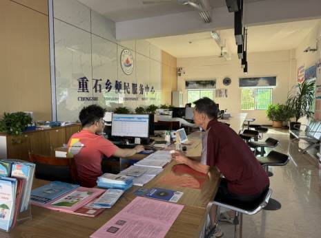 安远县重石乡:小窗口托起大服务 便民服务 暖民心