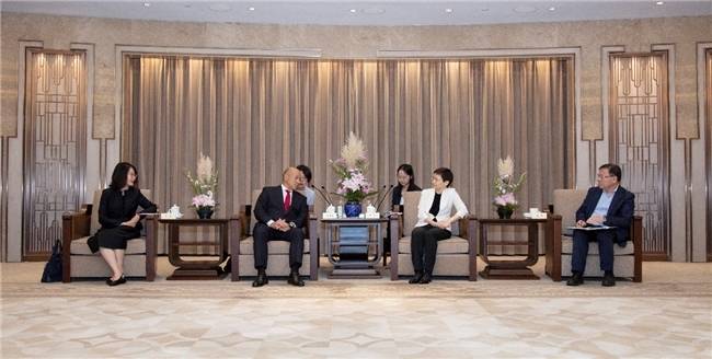 上海市副市长刘多会见安斯泰来首席财务官北村淳