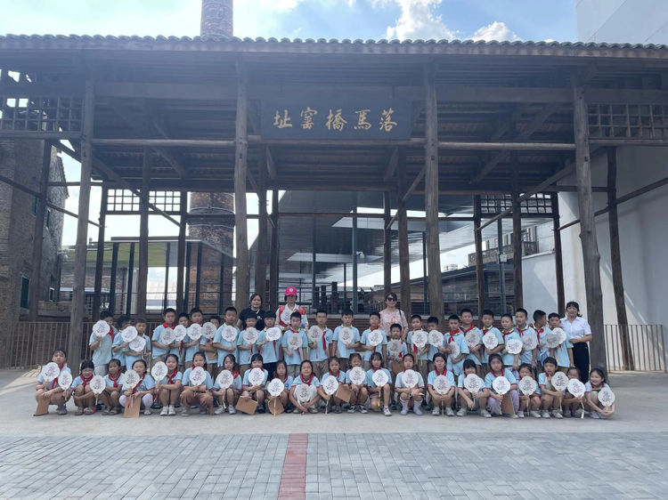珠山区太白园街道小路园社区开展陶瓷文化遗产保护宣讲活动