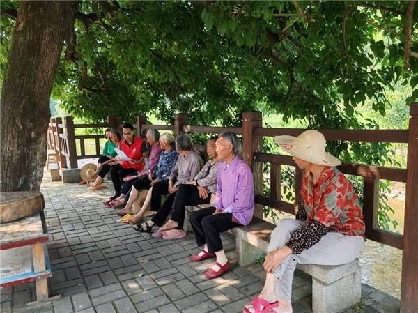 安远县高云山乡:政策进乡镇·服务暖民心