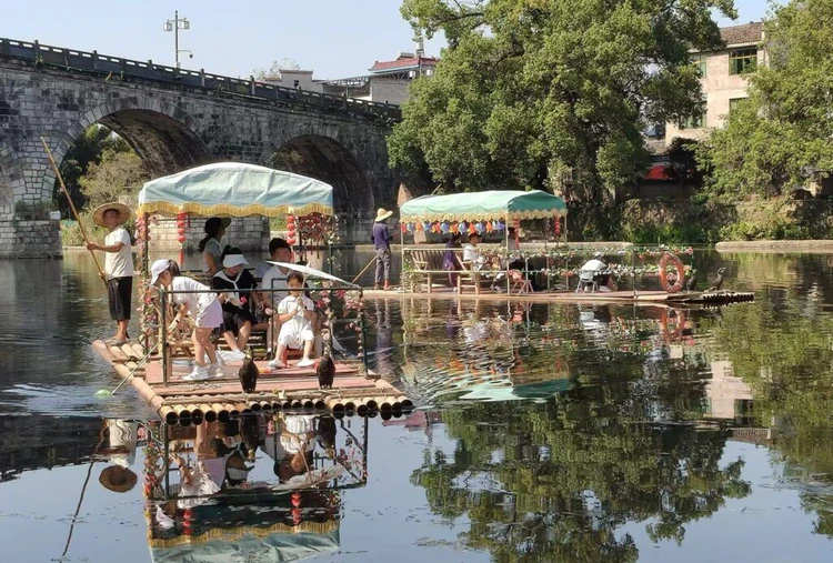 古韵新潮,游人如织——国庆假期浮梁县东埠古码头文旅融合显活力