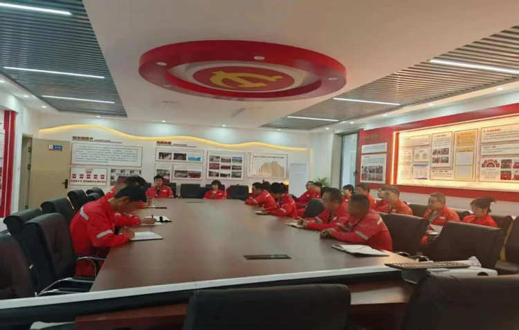 中国石油长庆油田采油八厂吴定生产运维中心密织安全网,护航生产路