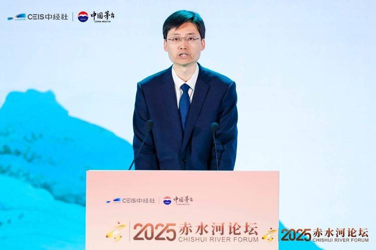 赤水河畔论匠心，西凤酒香连世界——张周虎解码西凤酒的传承与表达