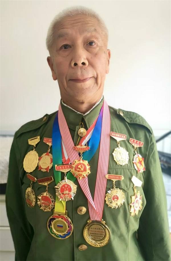 全新视角聚焦当代功勋艺术大家——刘文章特别报道