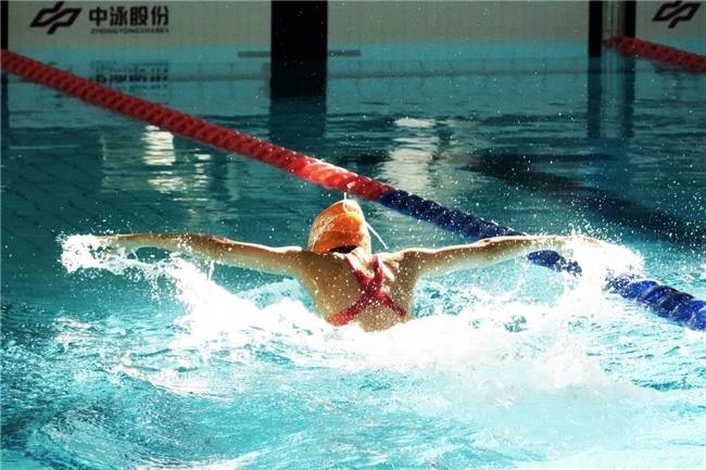 “人人游泳，必修标配”的朝阳凯文，2025 IYSC挑战赛摘得3金9银4铜