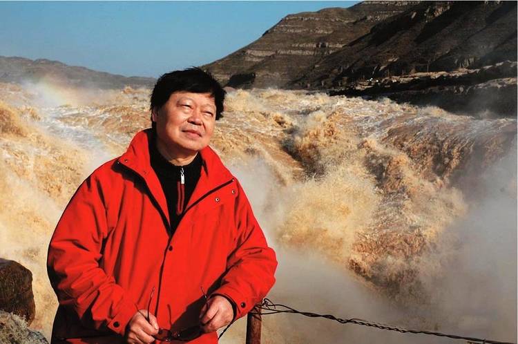 王力平凡之中见精神