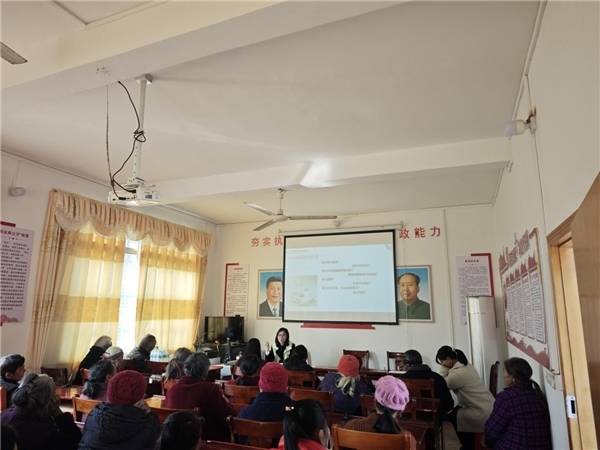 “百人名师团”走进天心 法治甘霖精准赋能基层